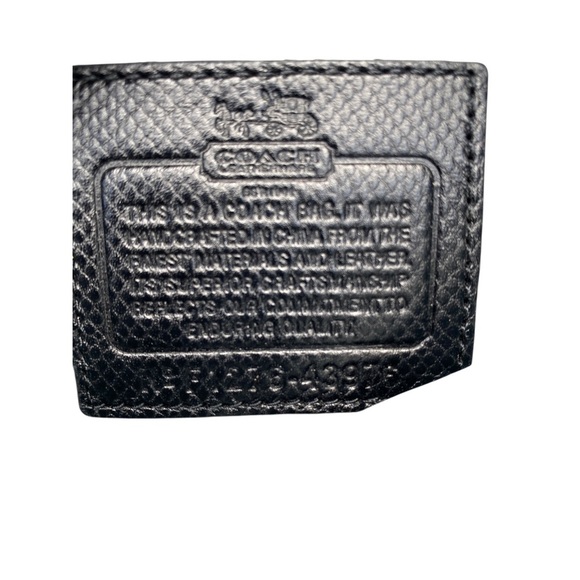 Coach Black Crossbody Bag with Structured Design - Picture 6 of 7